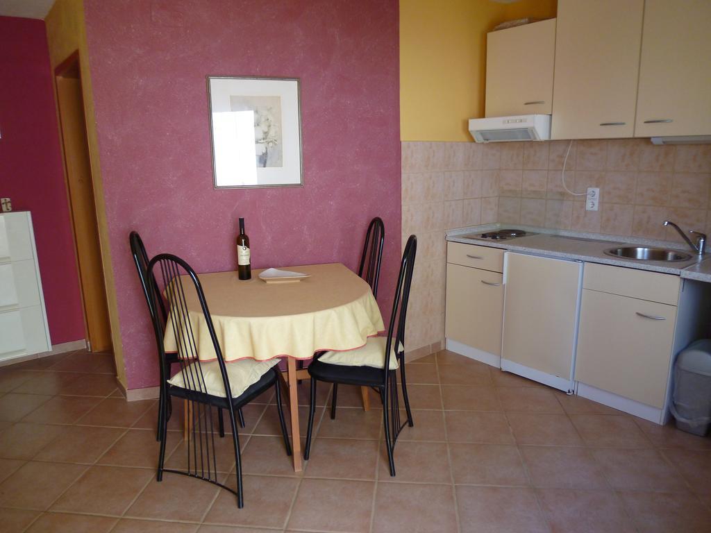 Helena Apartment
